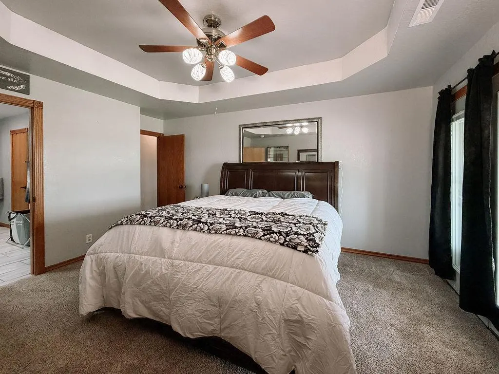 Photo 21 — 1024 N Marion Avenue, Hinton, OK 73047