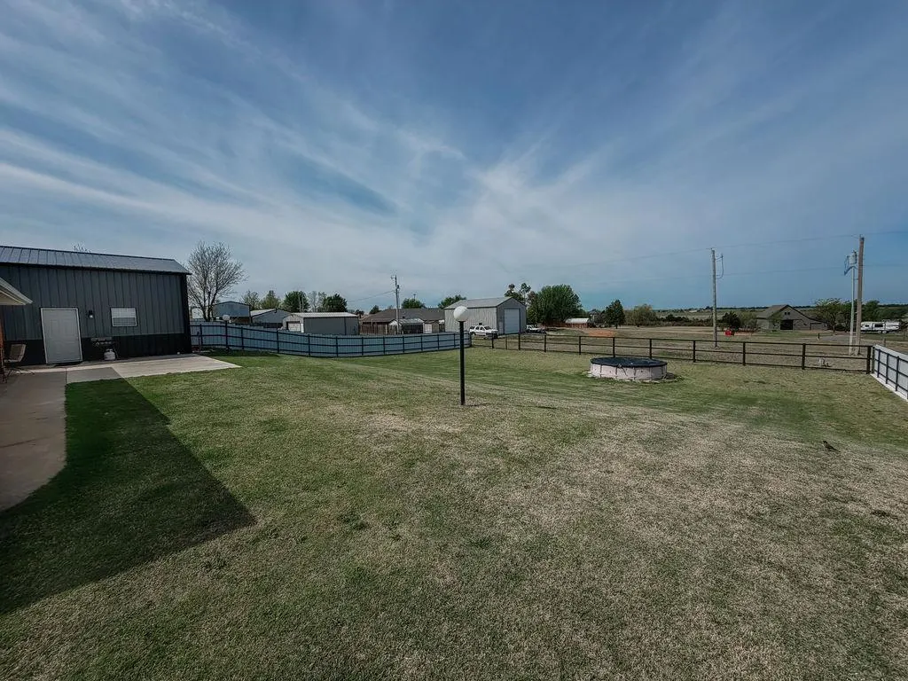 Photo 44 — 1024 N Marion Avenue, Hinton, OK 73047
