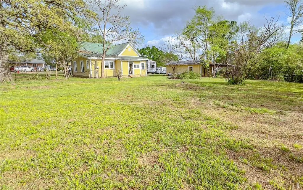 Photo 2 — 411 NE Avenue B Avenue, Idabel, OK 74745