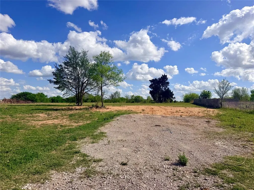 Photo 2 — 517 County Road 1390, Chickasha, OK 73018