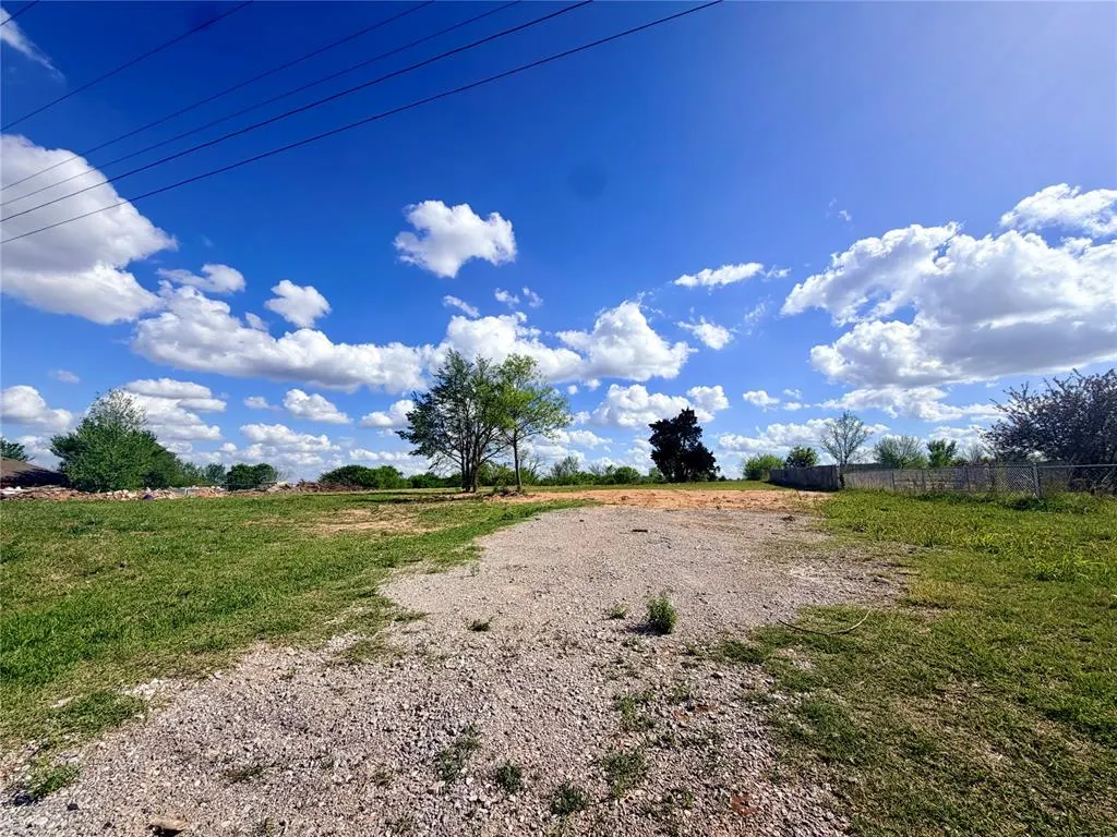 Photo 3 — 517 County Road 1390, Chickasha, OK 73018