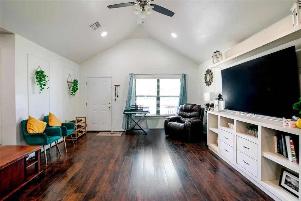 Photo 6 — 231 SE 53rd Street, Oklahoma City, OK 73129