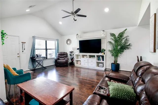 Photo 7 — 231 SE 53rd Street, Oklahoma City, OK 73129