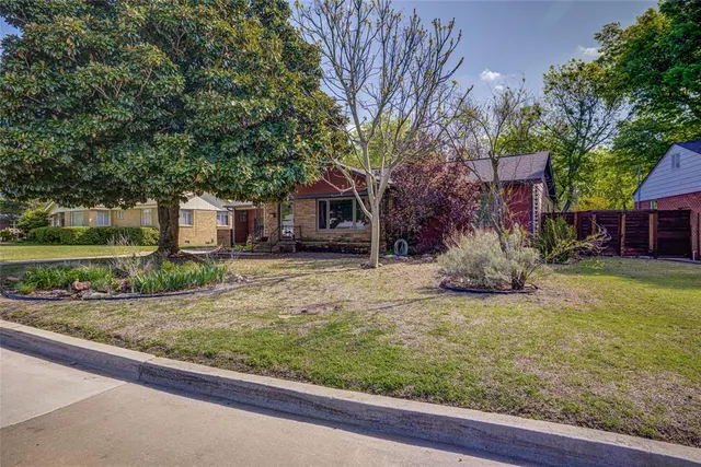 Photo 2 — 609 Morningside Drive, Norman, OK 73071