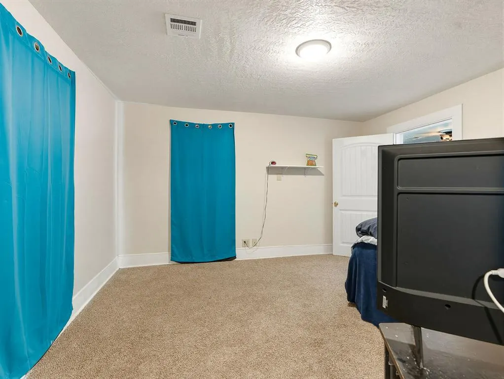 Photo 25 — 128 W Tahlequah Avenue, Sulphur, OK 73086