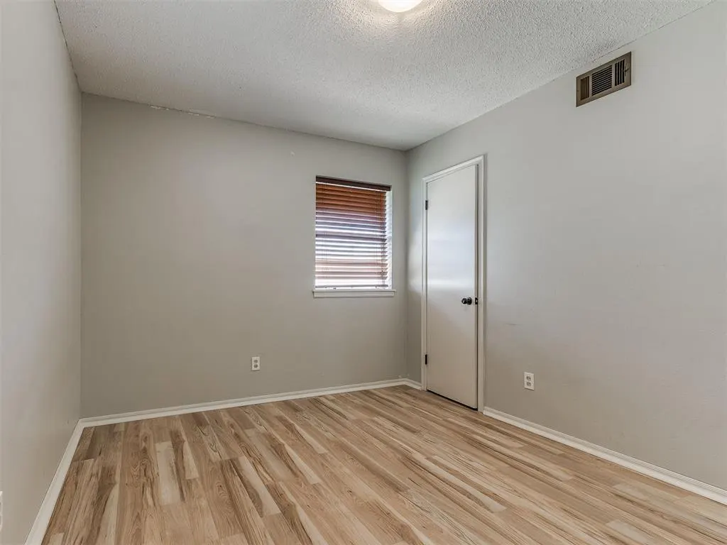 Photo 16 — 118 Brookside Drive, Moore, OK 73160