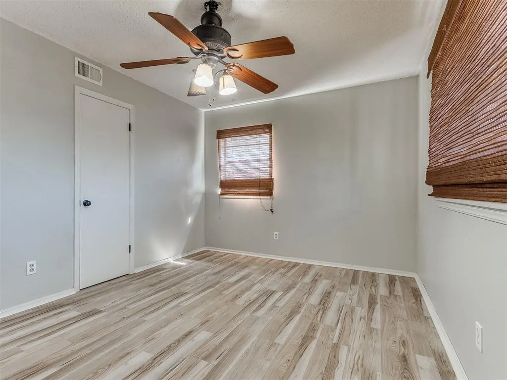 Photo 18 — 118 Brookside Drive, Moore, OK 73160