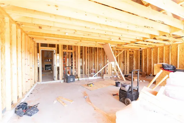 Photo 6 — 12525 SW 30th Street, Yukon, OK 73099
