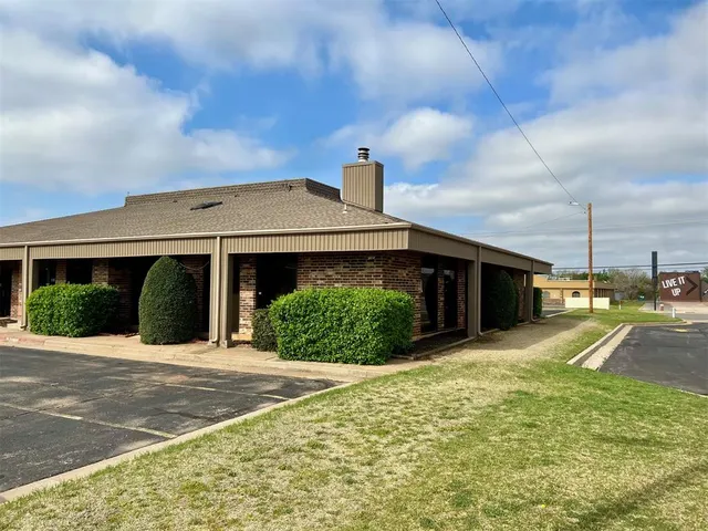 Photo 3 — 11914 N Pennsylvania Avenue B5 & B6, Oklahoma City, OK 73120