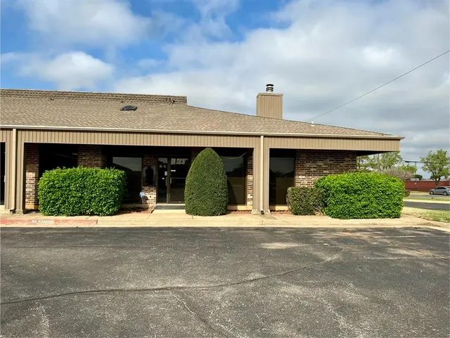 Photo 4 — 11914 N Pennsylvania Avenue B5 & B6, Oklahoma City, OK 73120