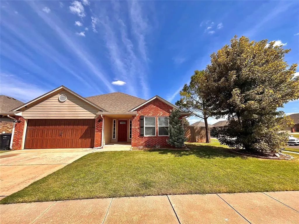 Front exterior — 17700 Blackhawk Circle, Edmond, OK 73012