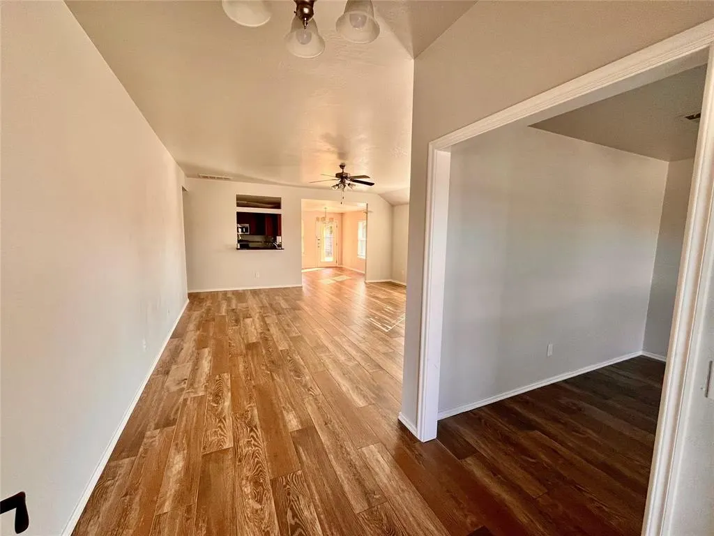 Photo 4 — 17700 Blackhawk Circle, Edmond, OK 73012