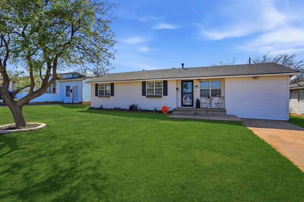 Photo 2 — 1003 N Hightower Street, Altus, OK 73521