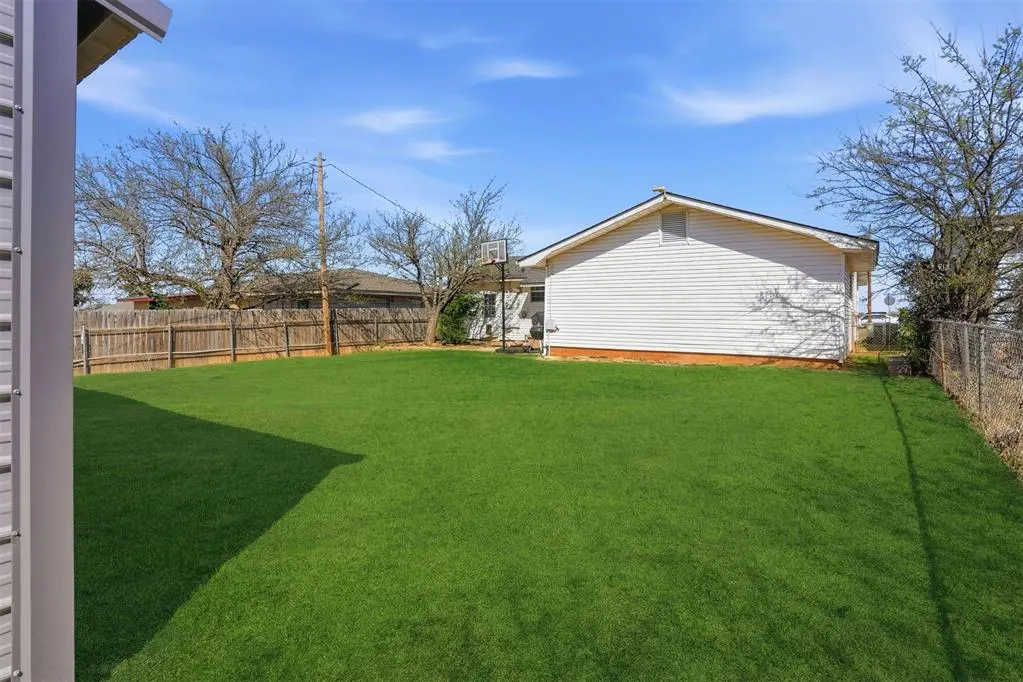 Photo 45 — 1003 N Hightower Street, Altus, OK 73521