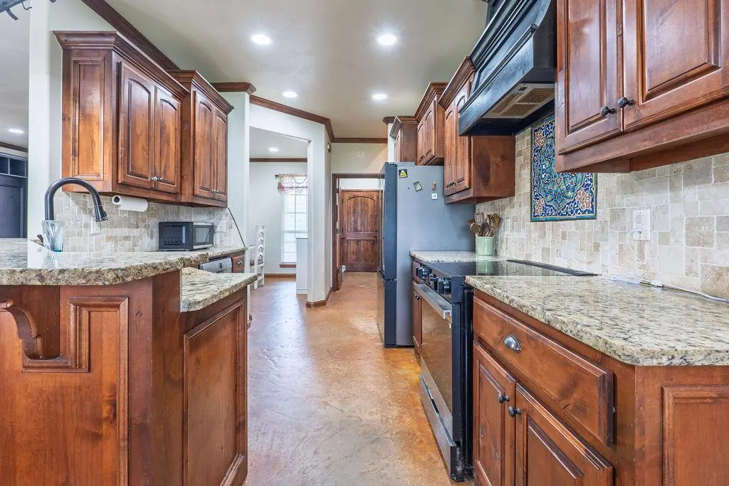 Photo 16 — 33705 Waco Road, Shawnee, OK 74801