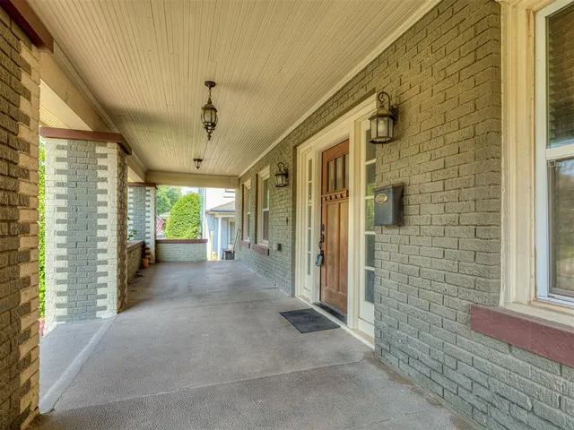 Photo 7 — 425 NE 15th Street, Oklahoma City, OK 73104