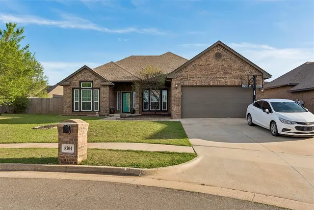 Photo 2 — 8304 NW 139th Terrace, Oklahoma City, OK 73142
