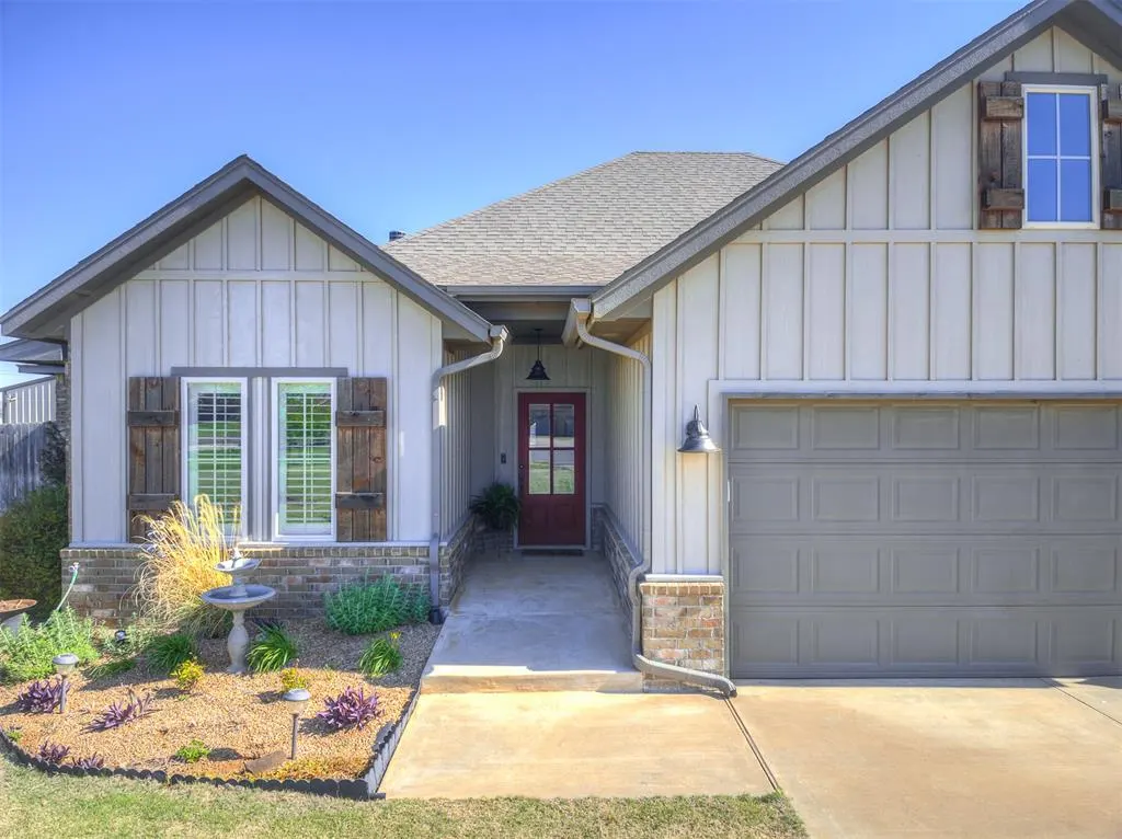 Photo 3 — 25068 Emerald Way, Cashion, OK 73016