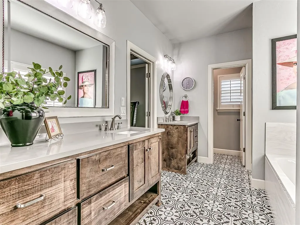 Photo 23 — 25068 Emerald Way, Cashion, OK 73016