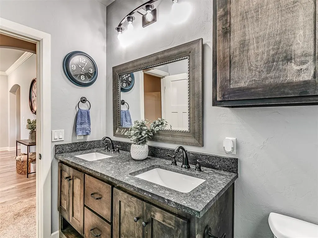 Photo 32 — 25068 Emerald Way, Cashion, OK 73016