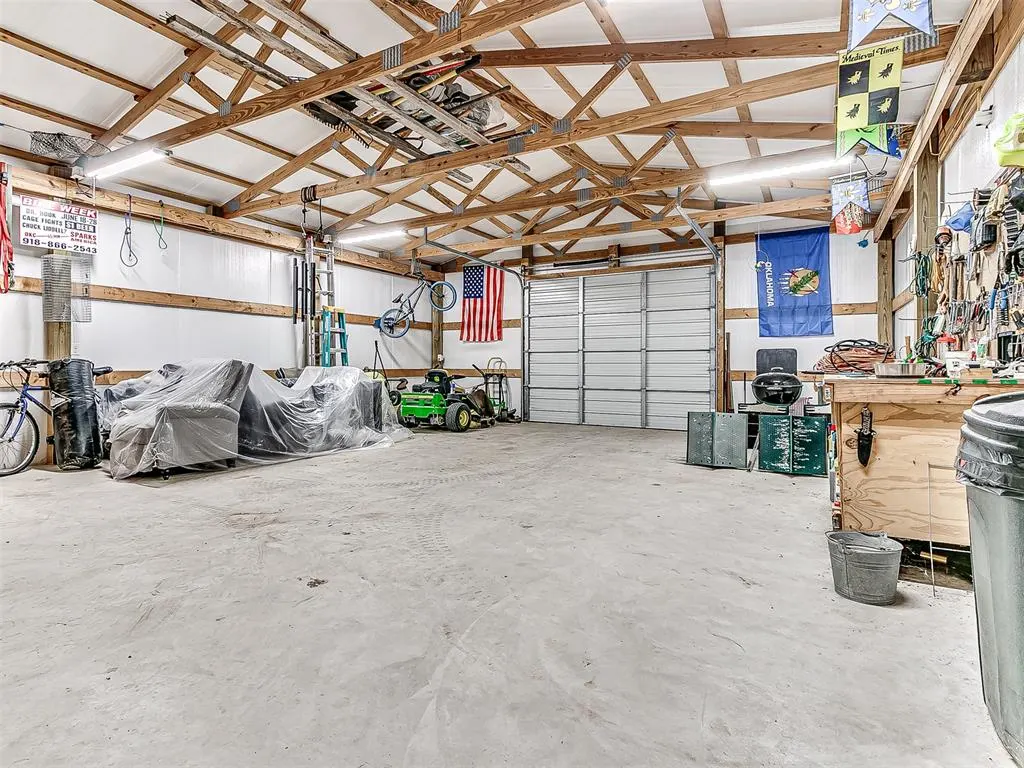 Photo 39 — 25068 Emerald Way, Cashion, OK 73016