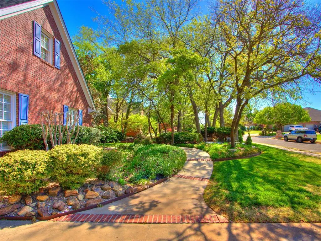 Photo 5 — 433 Hollowdale, Edmond, OK 73003