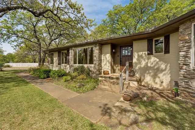 Photo 3 — 2661 Cedar Oak Drive, Edmond, OK 73013
