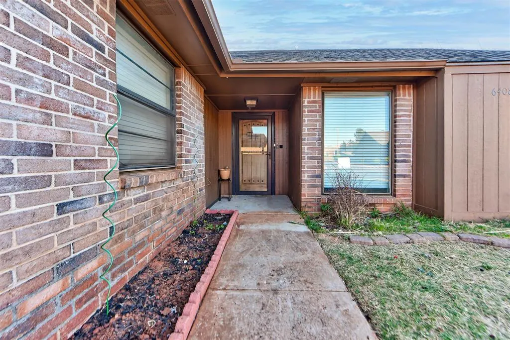 Photo 3 — 6408 Lyrewood Terrace, Oklahoma City, OK 73132