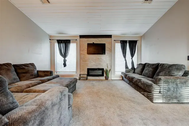 Photo 8 — 6408 Lyrewood Terrace, Oklahoma City, OK 73132