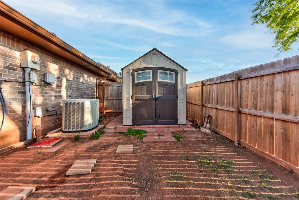 Photo 25 — 6408 Lyrewood Terrace, Oklahoma City, OK 73132