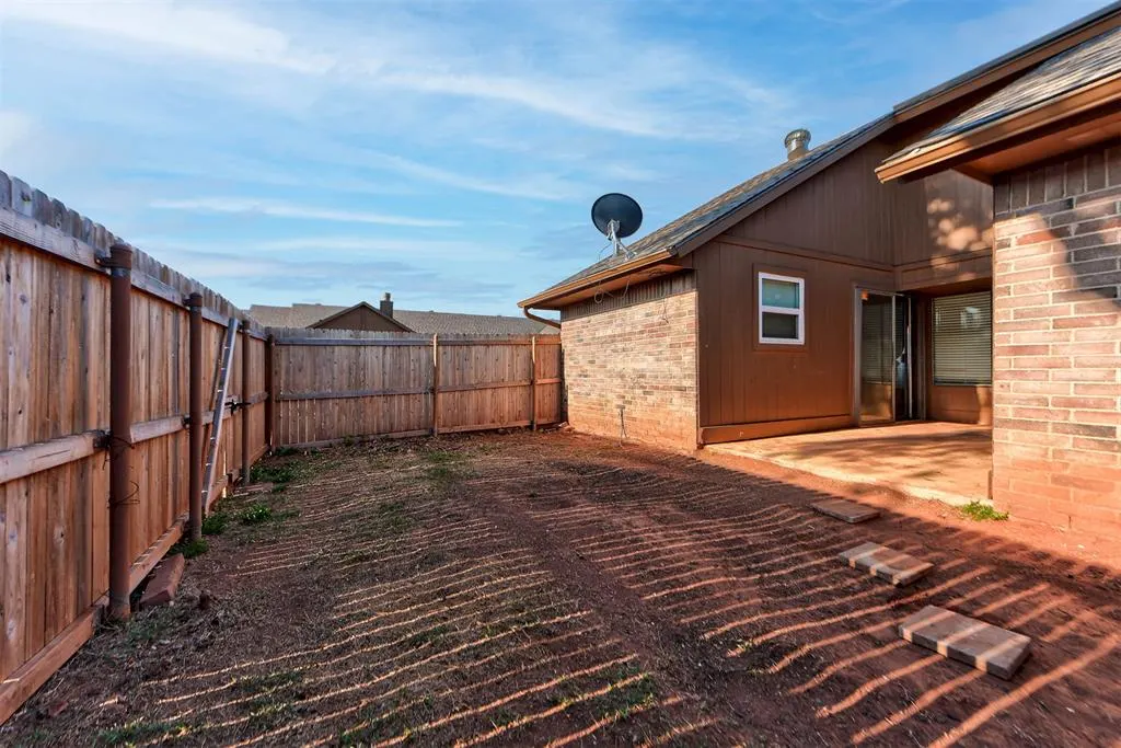 Photo 27 — 6408 Lyrewood Terrace, Oklahoma City, OK 73132