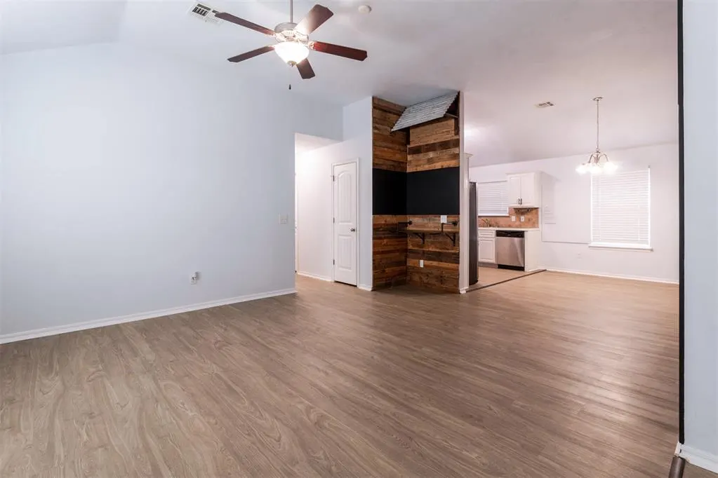 Photo 5 — 12701 Heritage Oaks Drive, Oklahoma City, OK 73120
