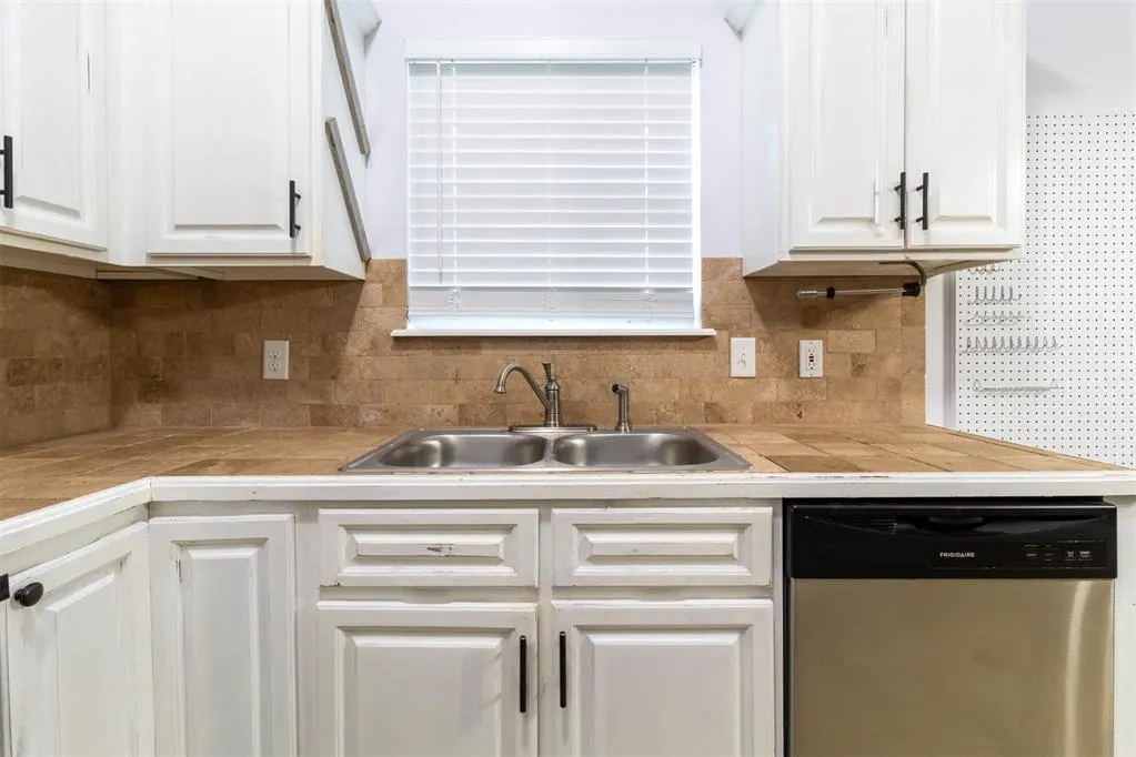 Photo 14 — 12701 Heritage Oaks Drive, Oklahoma City, OK 73120