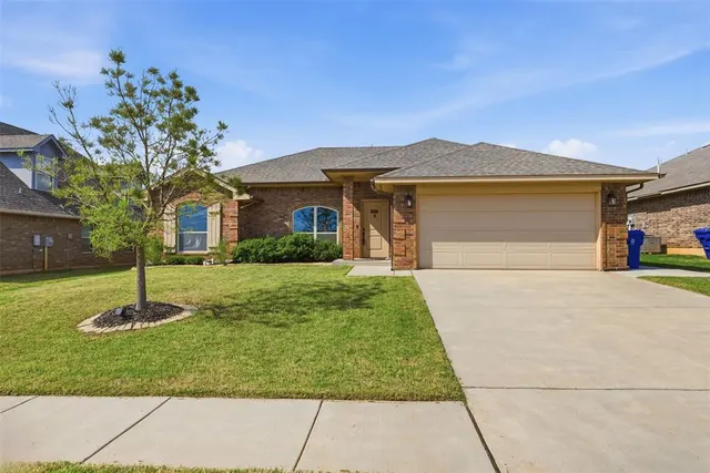Front exterior — 3807 Mistwood Place, Norman, OK 73026