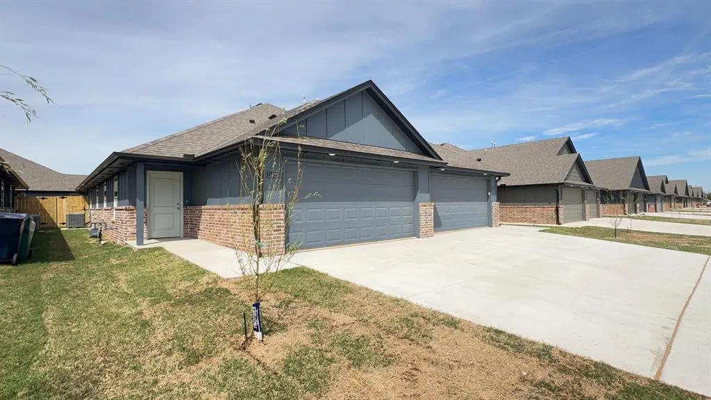 Photo 4 — 11405 University Drive, Oklahoma City, OK 73114
