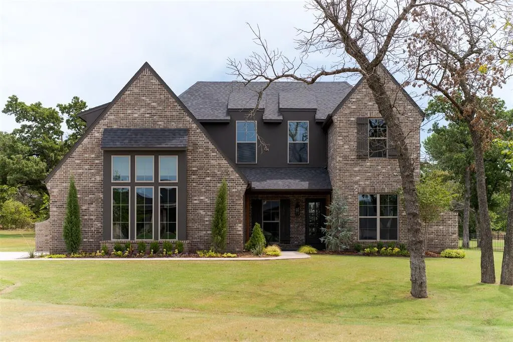 Photo 2 — 508 Old Creek Road, Edmond, OK 73034