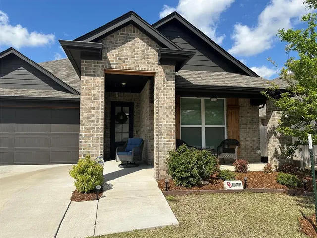Photo 2 — 16305 Steppe Drive, Oklahoma City, OK 73170