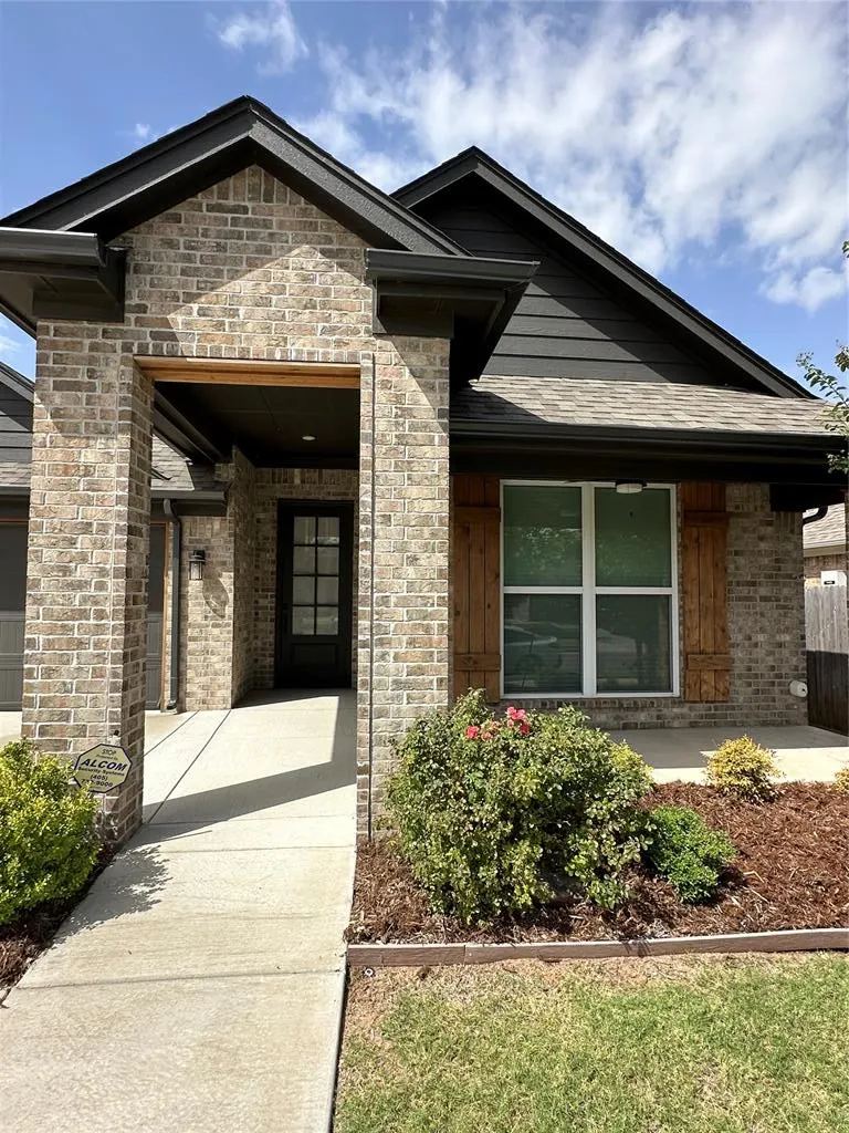 Photo 2 — 16305 Steppe Drive, Oklahoma City, OK 73170