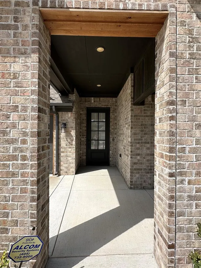 Photo 6 — 16305 Steppe Drive, Oklahoma City, OK 73170