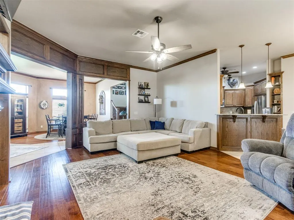 Photo 13 — 221 Penny Circle, Guthrie, OK 73044