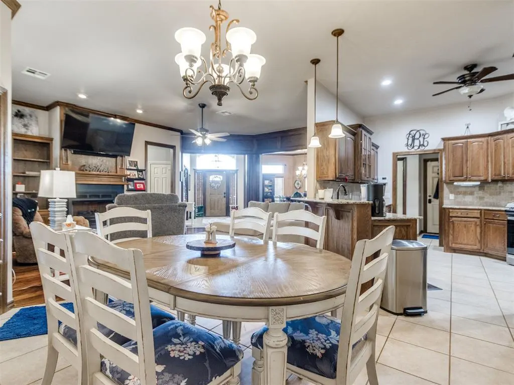 Photo 18 — 221 Penny Circle, Guthrie, OK 73044