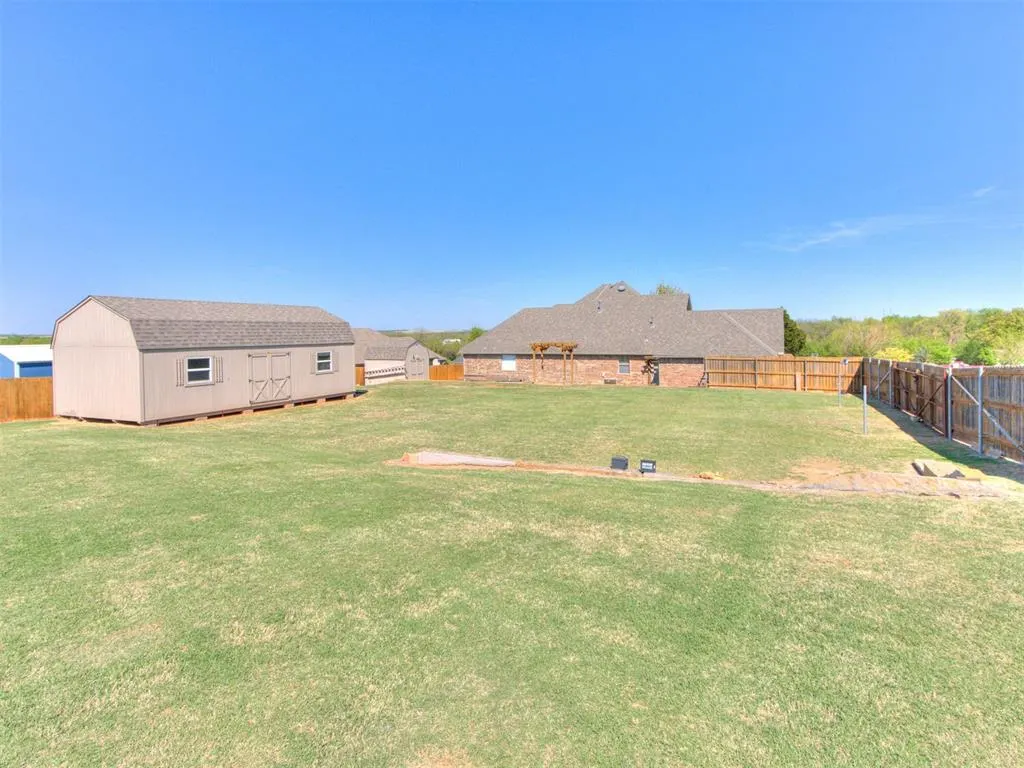 Photo 42 — 221 Penny Circle, Guthrie, OK 73044