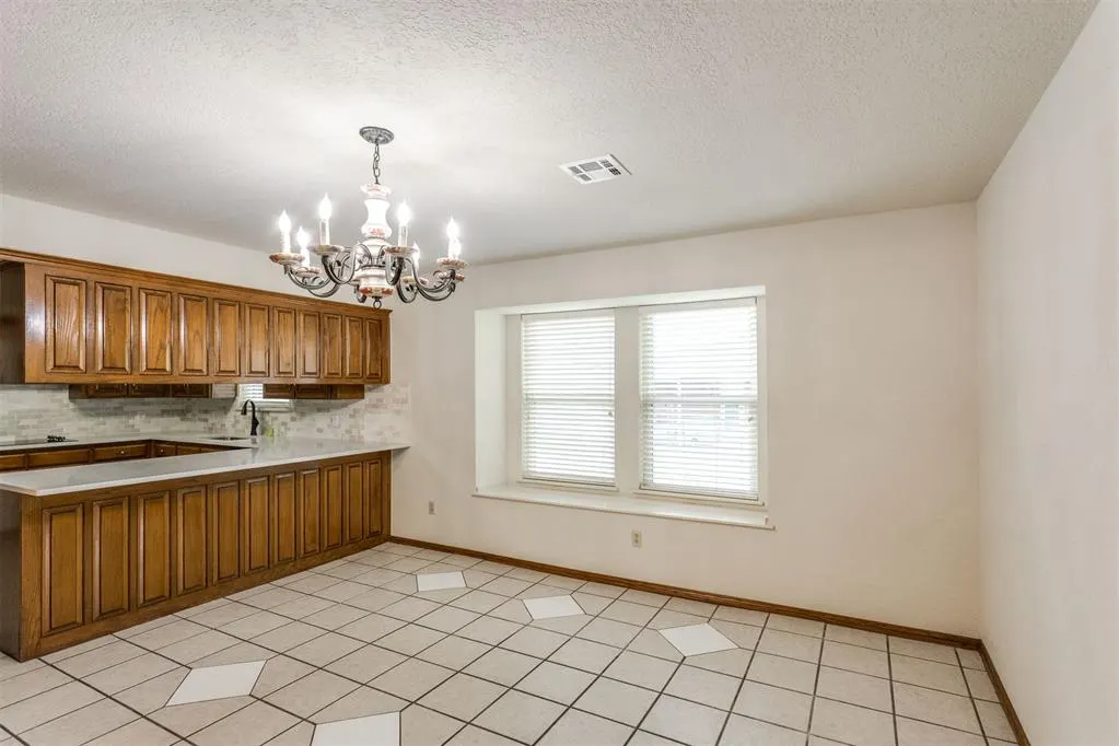 Photo 12 — 6404 SE 55th Street, Oklahoma City, OK 73135