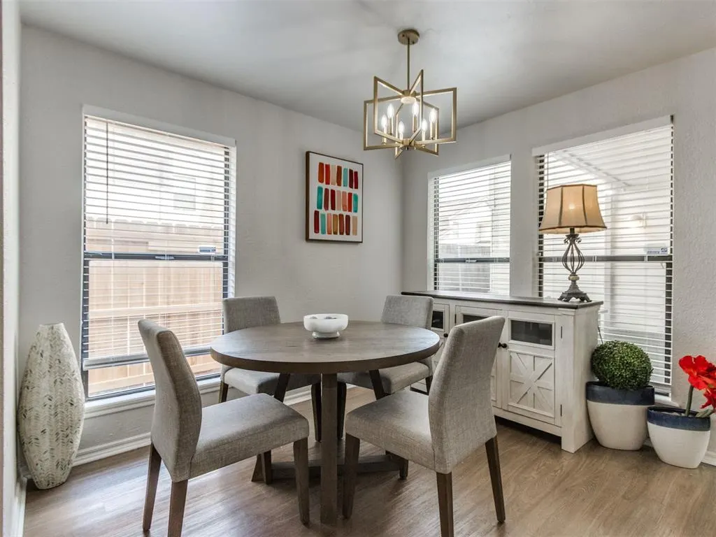 Photo 4 — 11406 Benttree Circle, Oklahoma City, OK 73120