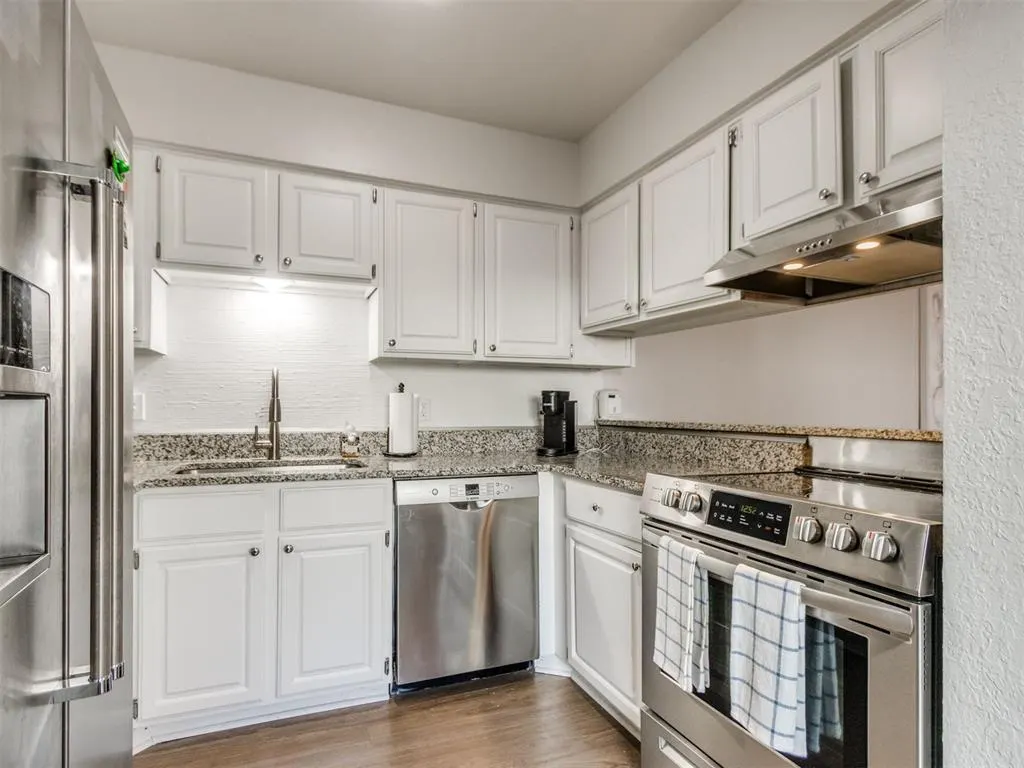 Photo 7 — 11406 Benttree Circle, Oklahoma City, OK 73120