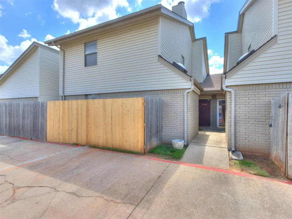 Photo 23 — 11406 Benttree Circle, Oklahoma City, OK 73120