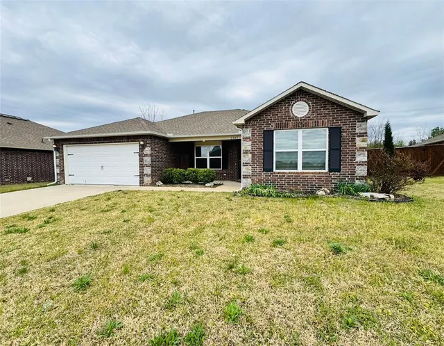 Photo 2 — 1307 W Missouri Avenue, Claremore, OK 74019