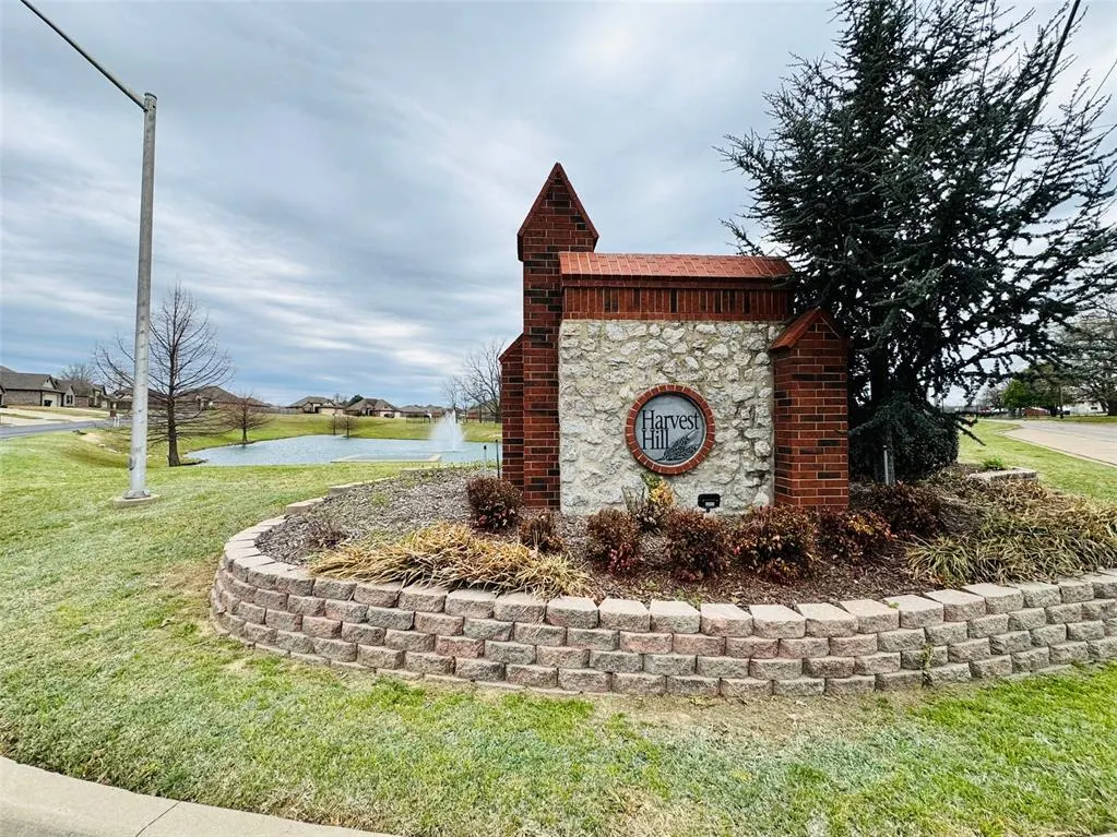 Photo 38 — 1307 W Missouri Avenue, Claremore, OK 74019