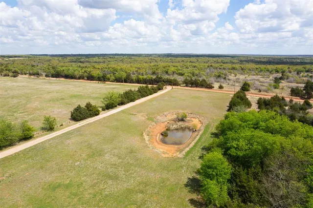 Photo 5 — 9925 S Anderson Road, Guthrie, OK 73044