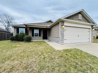 Sold home at 2806 E Pittsburg Street